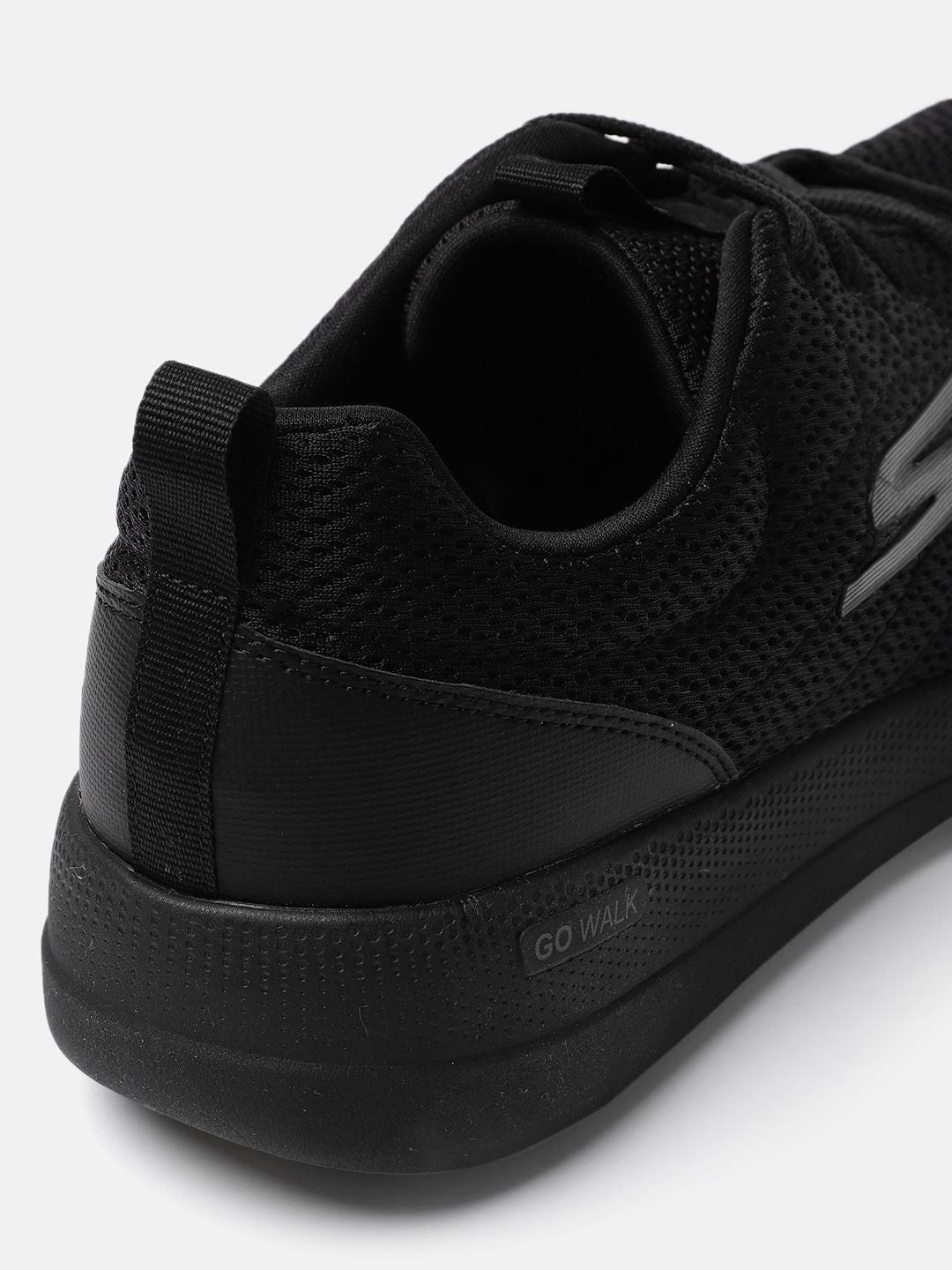 Skechers Men Black Solid Go Walk Stability Advanceme Regular Walking Shoes