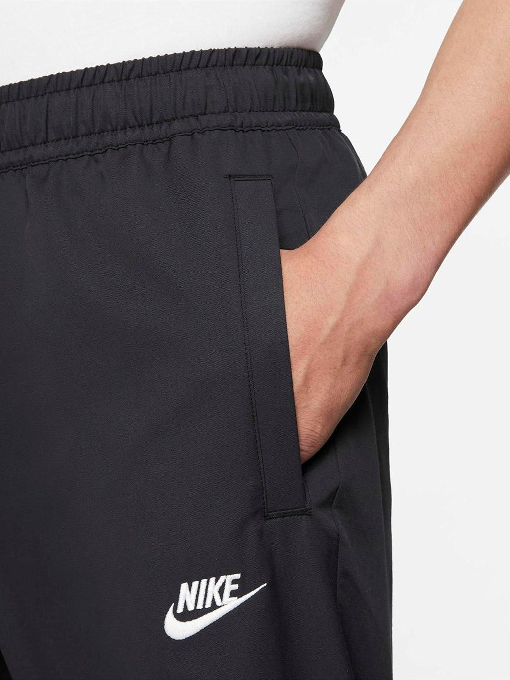  Nike Sportswear Men Black Core Track Pants