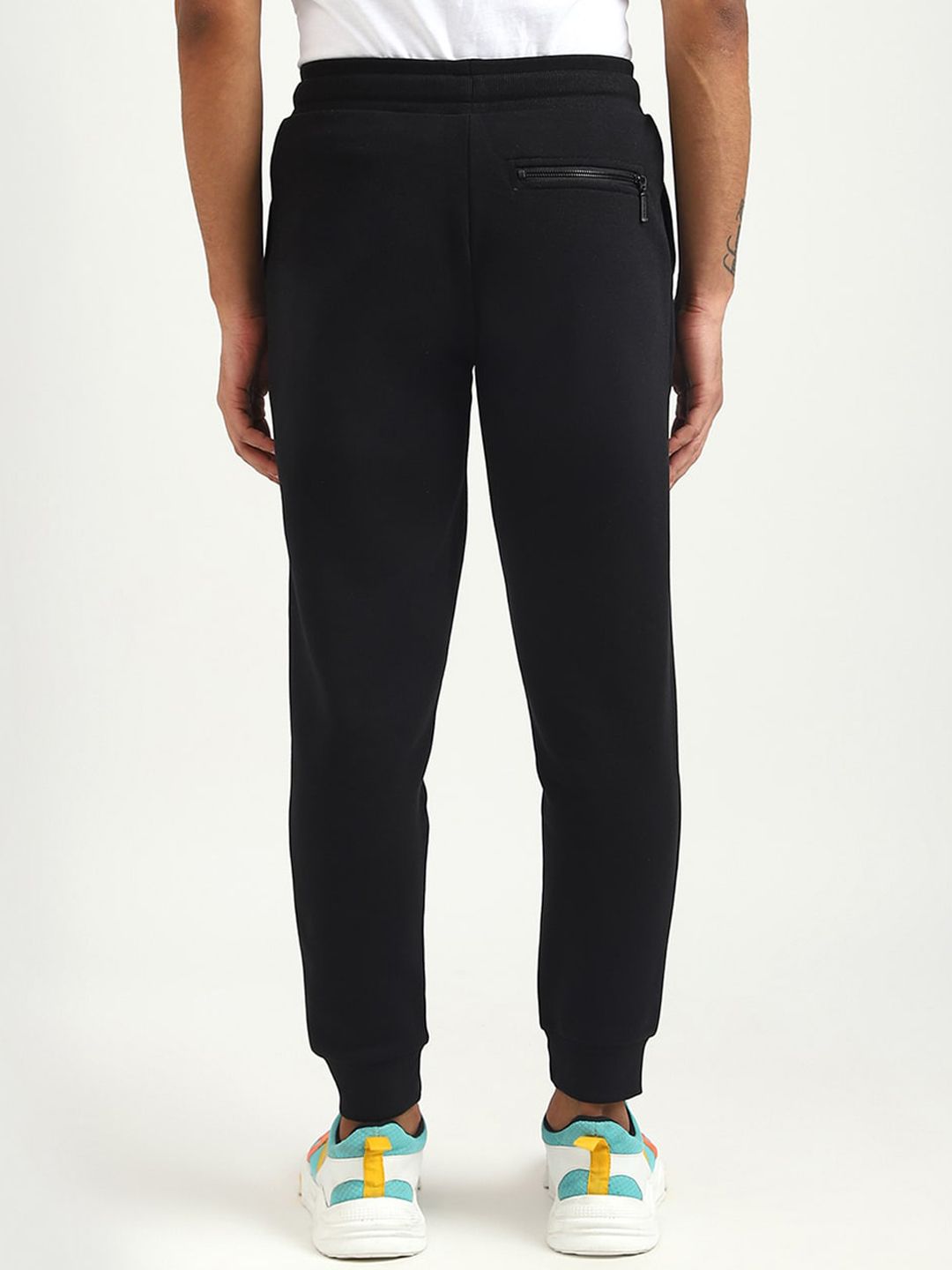  United Colors Of Benetton Men Black Solid Jogger