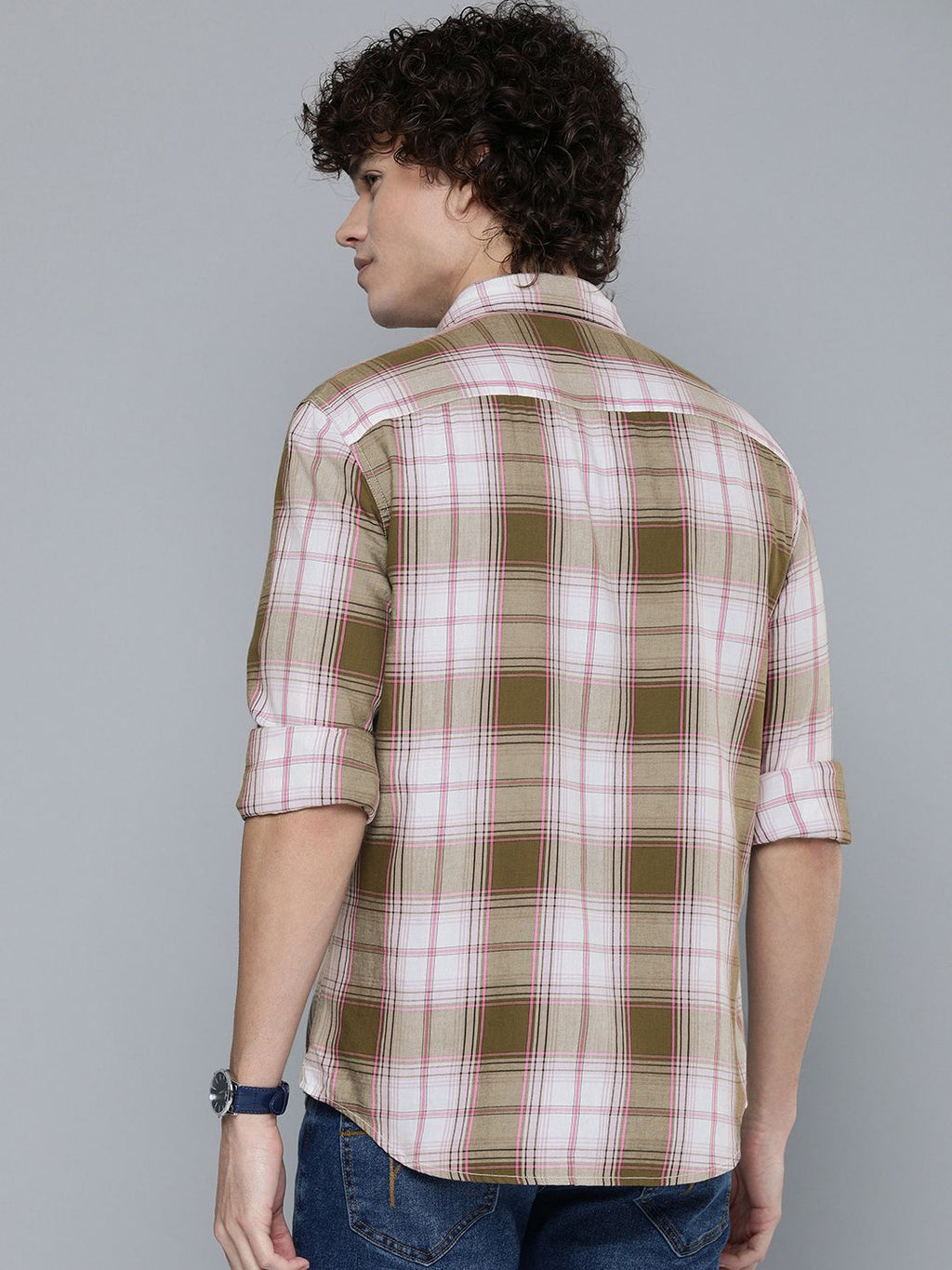  Levis Men Checked Slim Fit Pure Cotton Casual Shirt