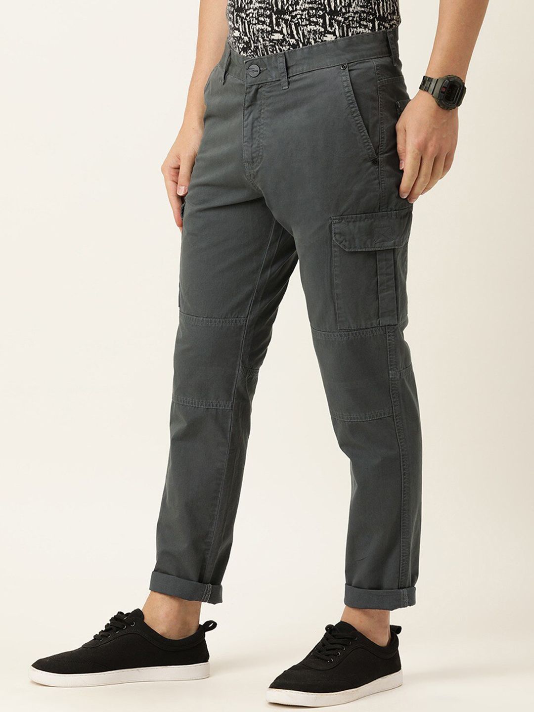  IVOC Men Grey Slim Fit Cotton Cargos Trousers