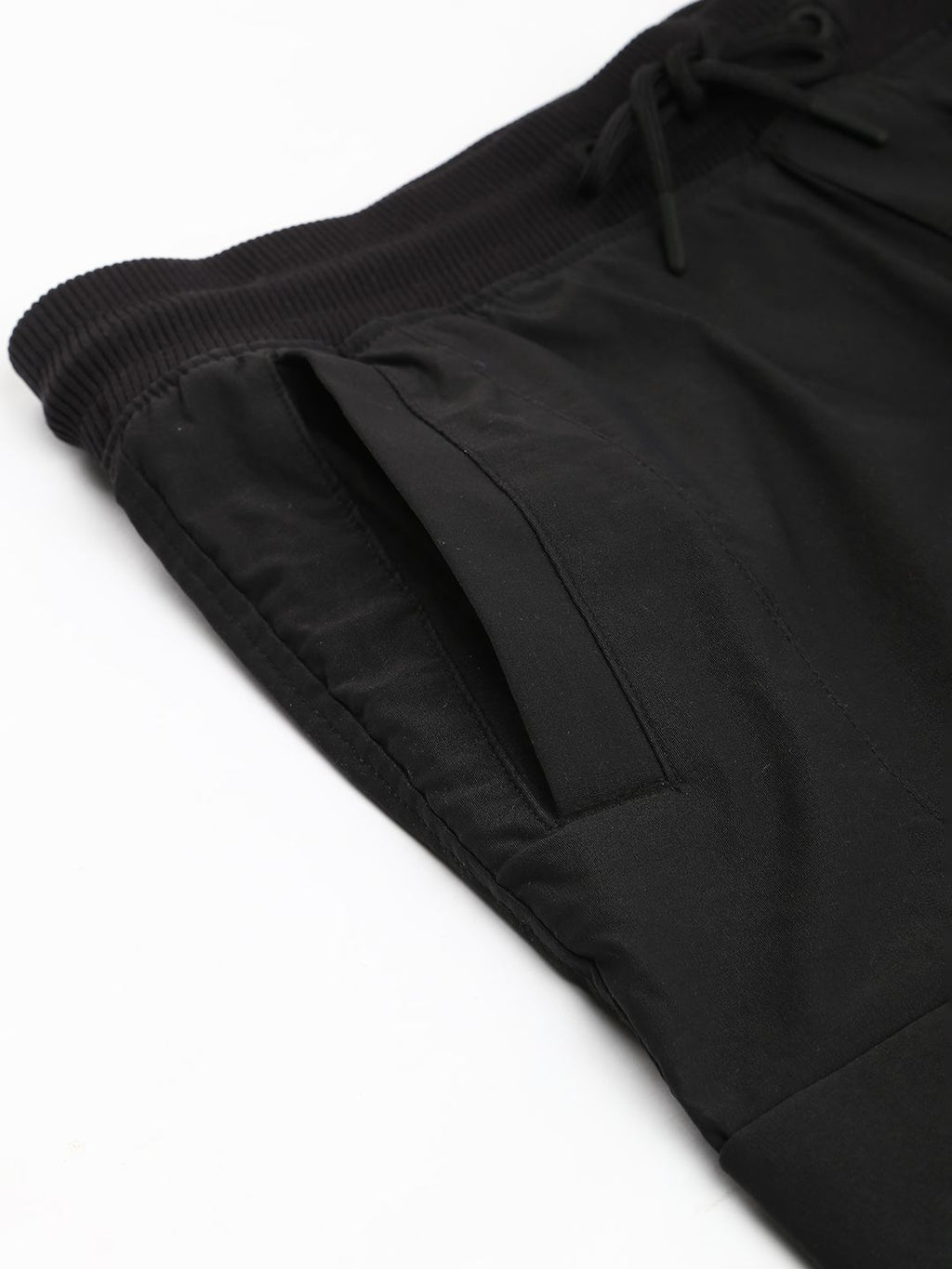  Calvin Klein Jeans Men Black Solid Institutional Stretch Mid-Rise Regular Cargo Joggers