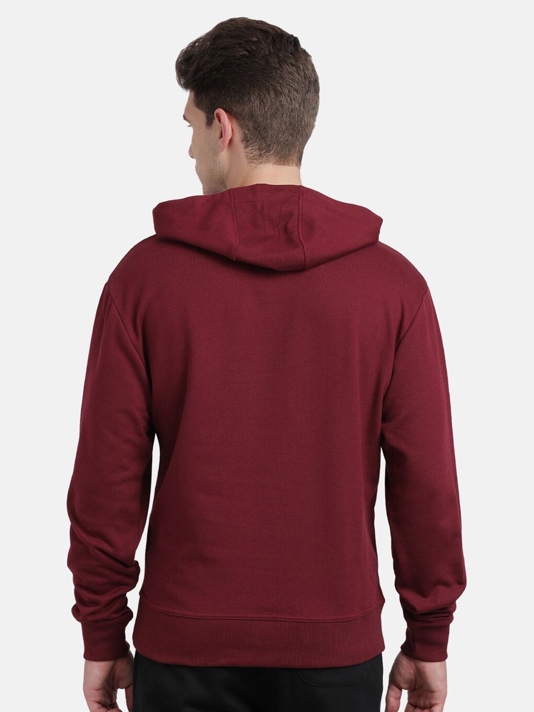  Head Men Maroon Typography Printed Hooded Sweatshirt
