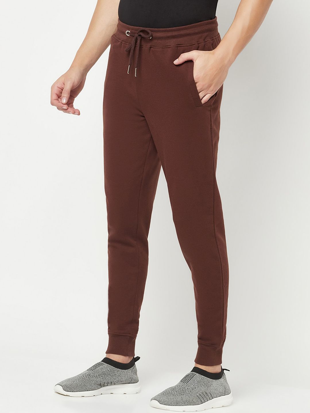  THE DAILY OUTFITS Men Slim Fit Pure Cotton Joggers