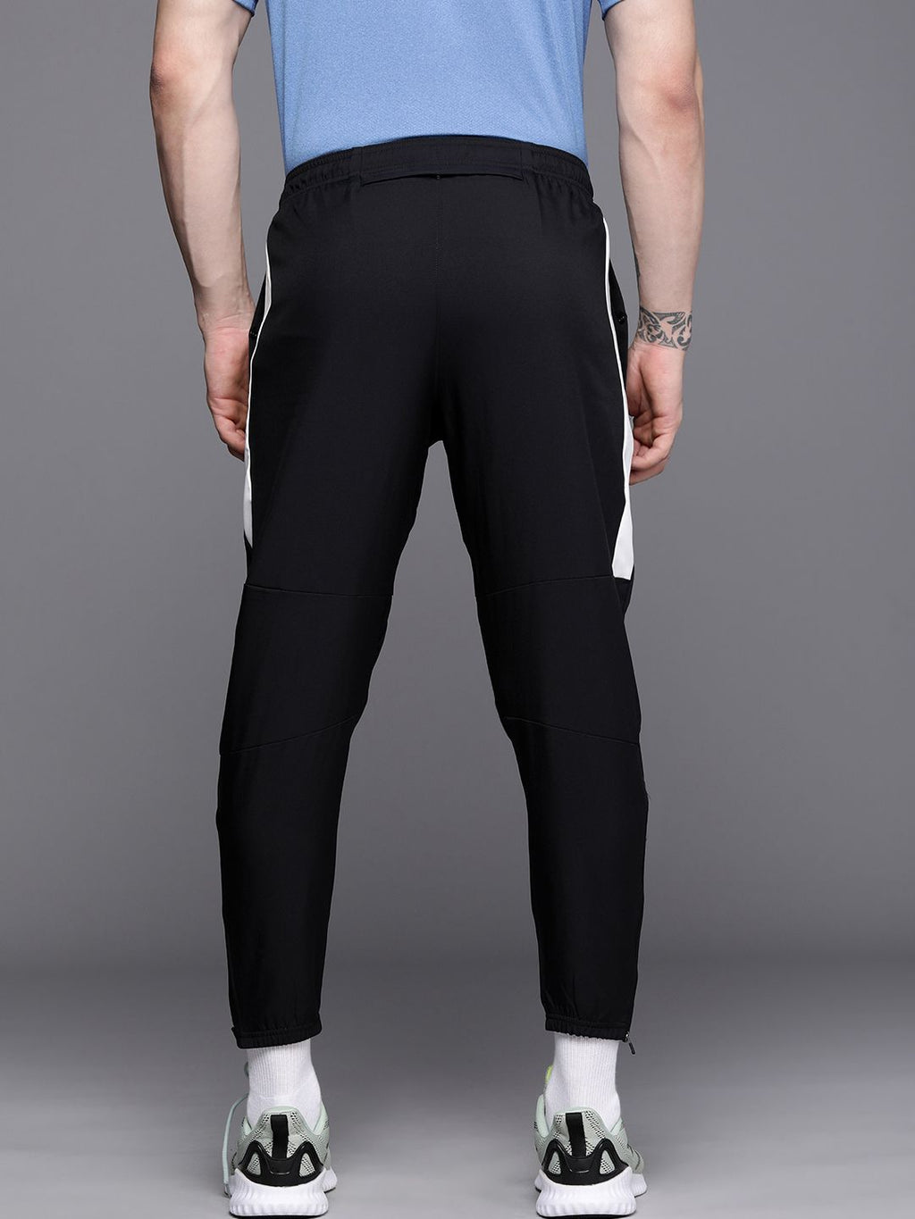  Nike Men Dri Fit Applique Brank Logo Detailed DYE Challenger Running Pants