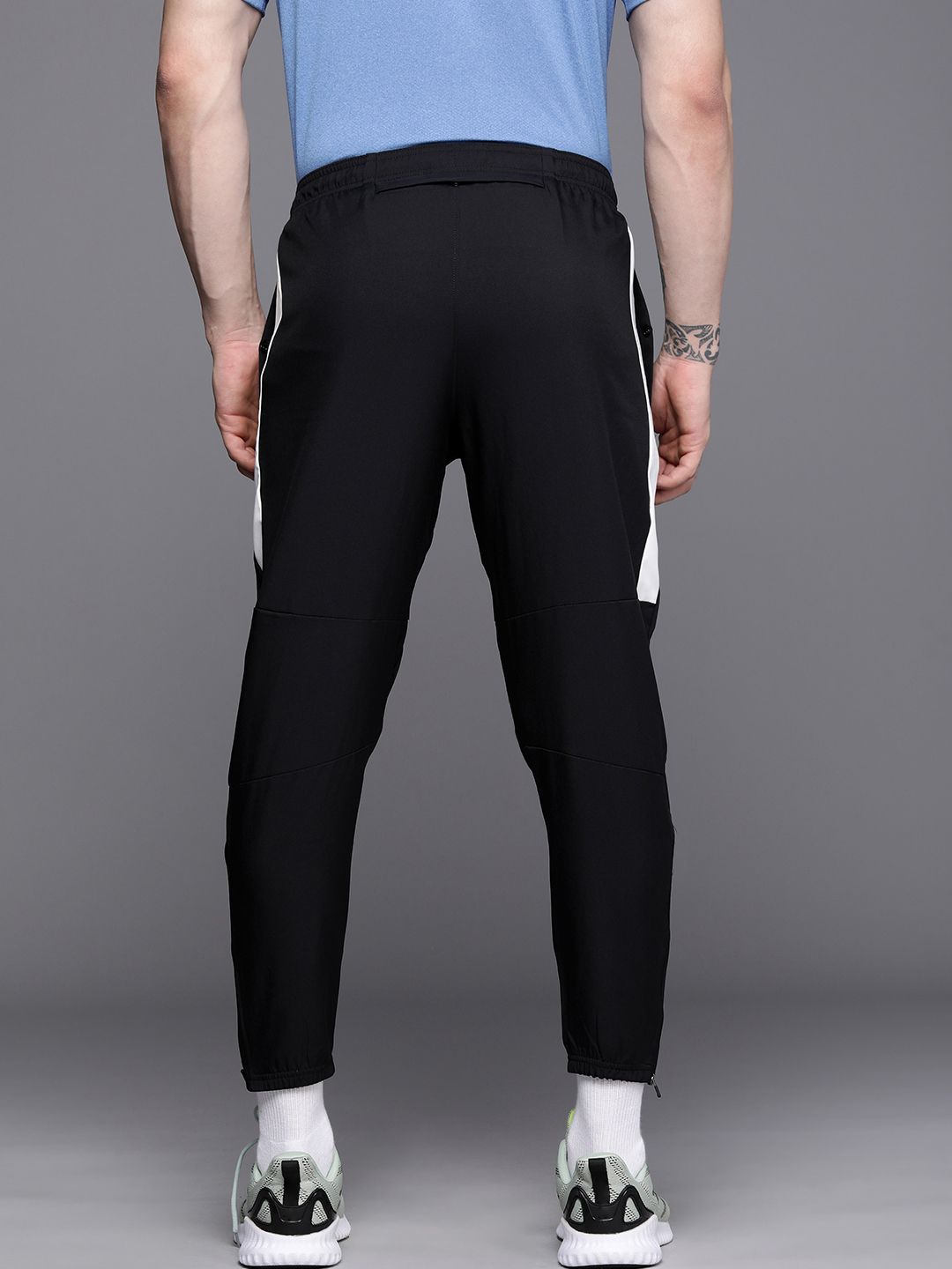 Nike Men Dri Fit Applique Brank Logo Detailed DYE Challenger Running Pants