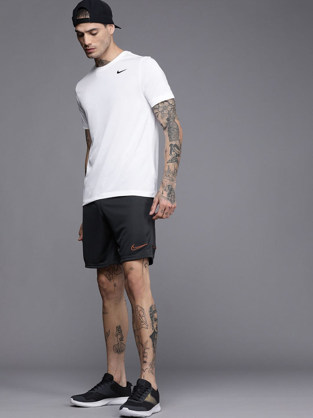  Nike Men White Brand Logo Detailed Solid Dri-FIT T-shirt
