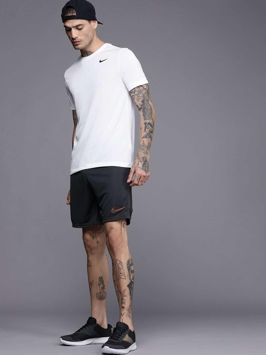  Nike Men White Brand Logo Detailed Solid Dri-FIT T-shirt