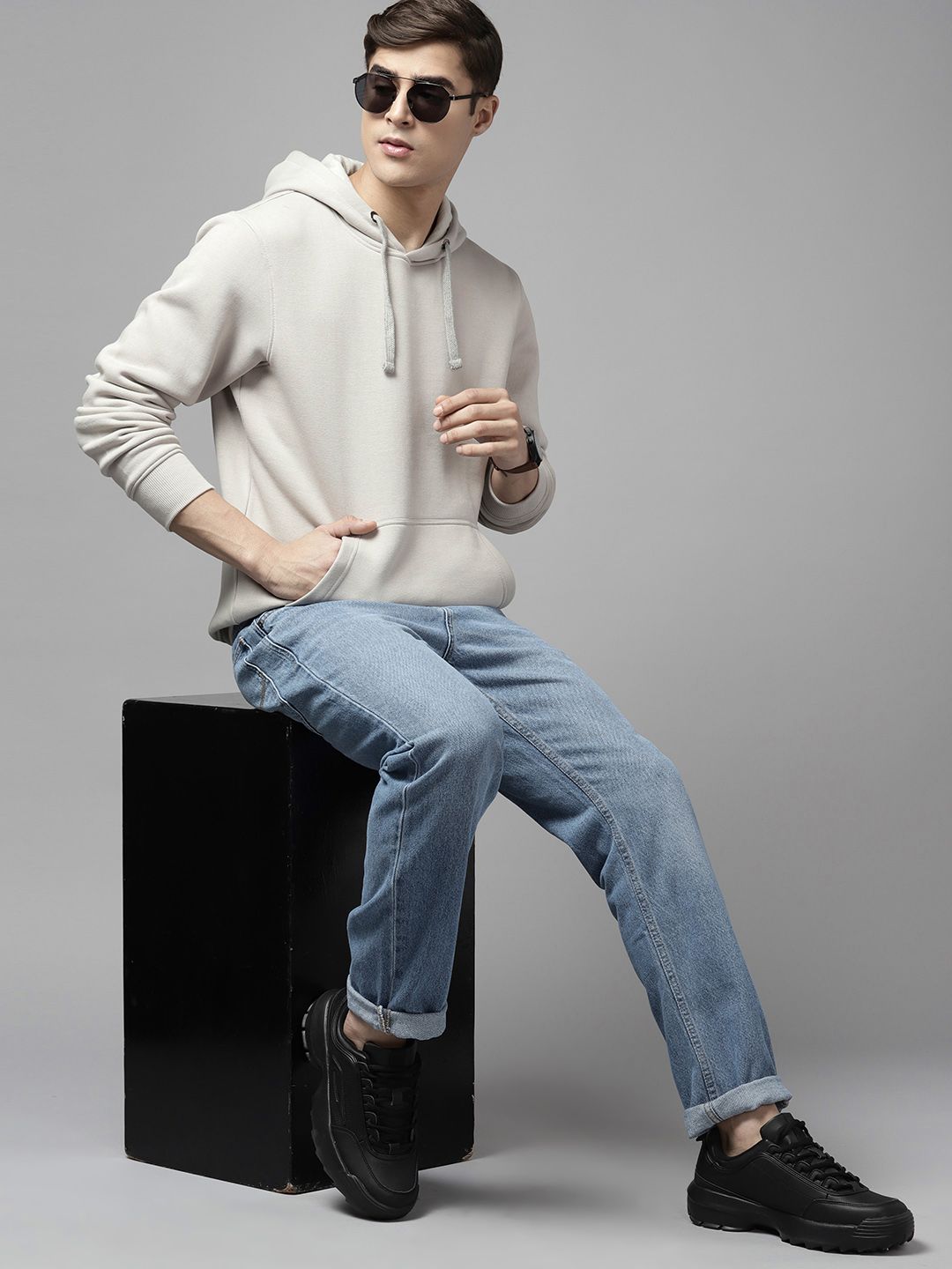  Roadster Men Solid Hooded Sweatshirt
