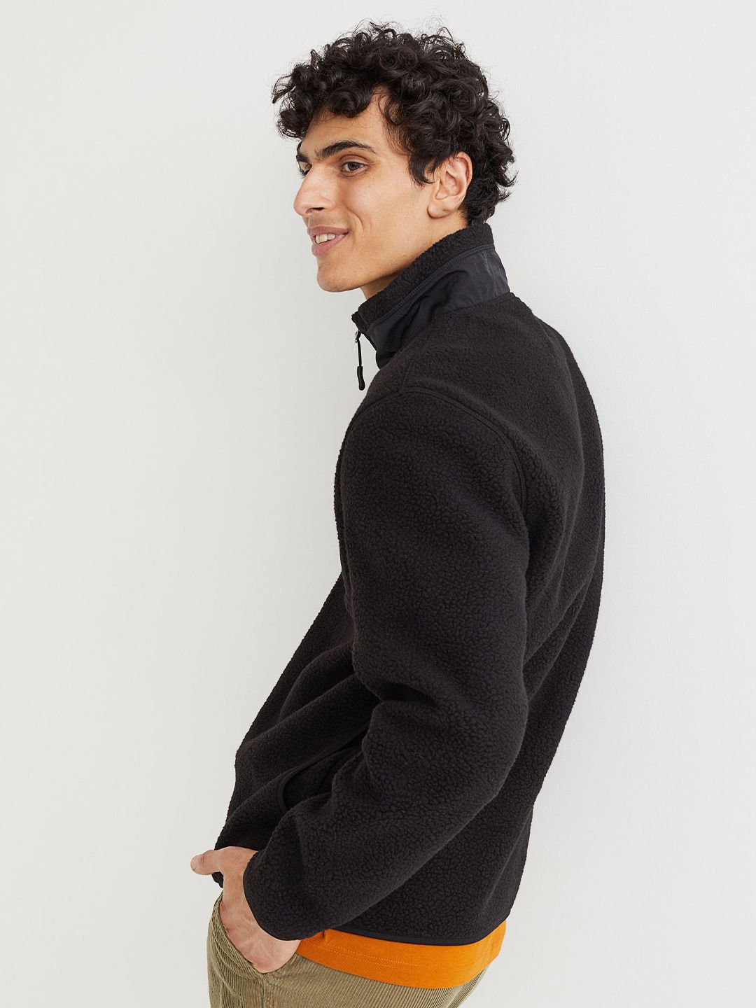  H&M Men Black Regular Fit THERMOLITE Teddy Top