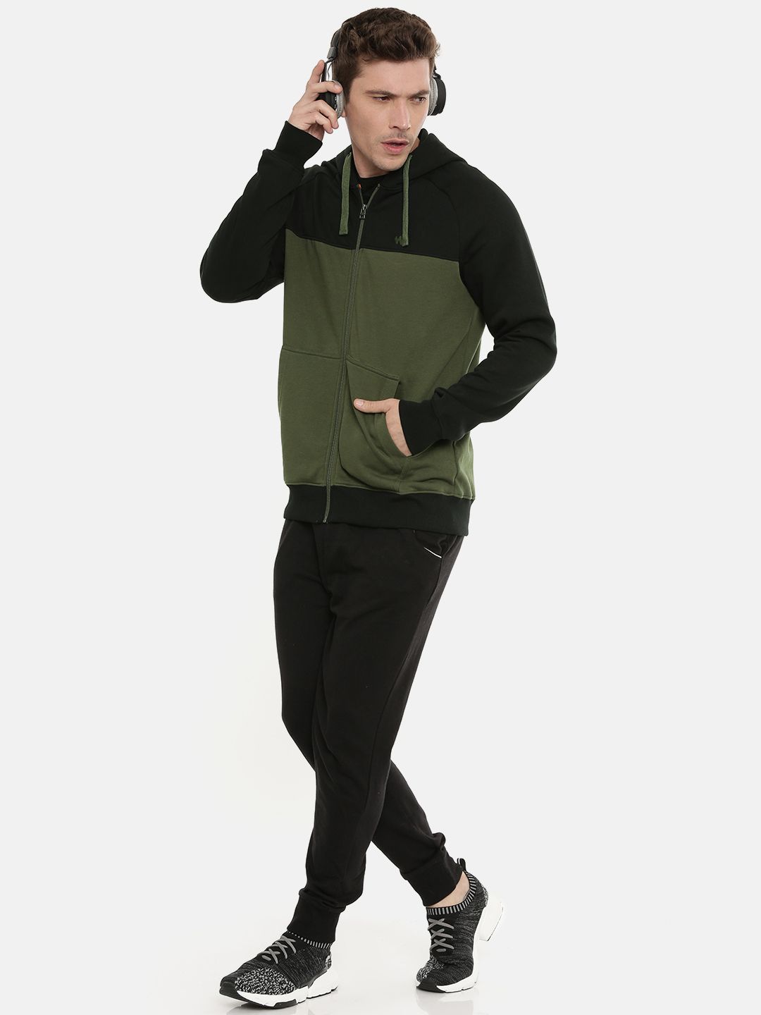  Wildcraft Men Olive Green & Black Colourblocked Sweatshirt