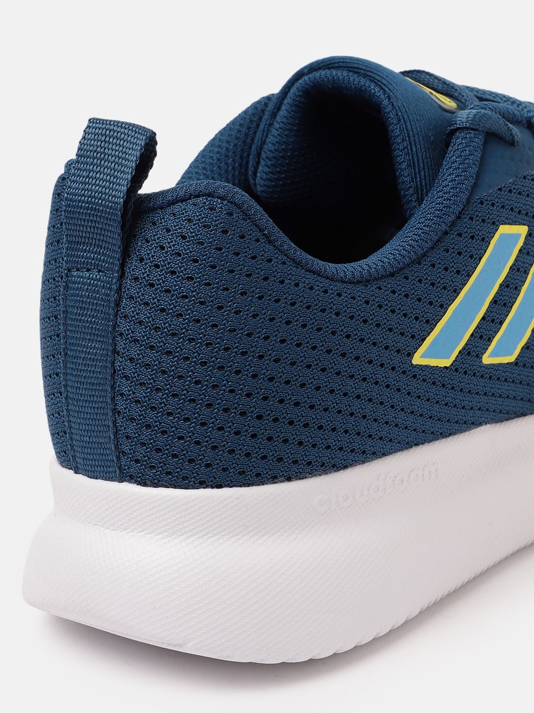  ADIDAS Men Fleecewalk Walking Shoes