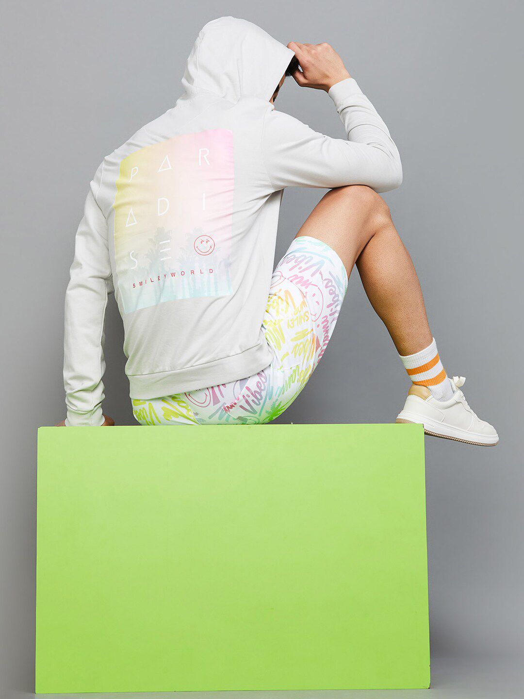  SmileyWorld Long Sleeves Hooded Cotton Pullover