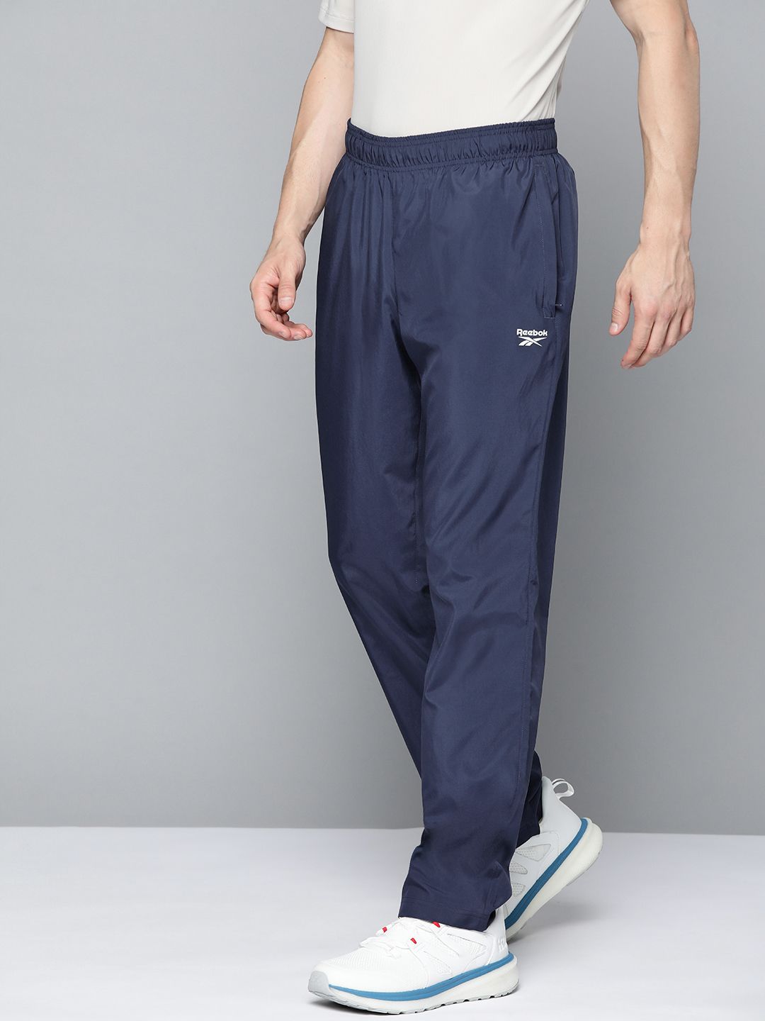  Reebok Men Navy Blue Solid TE WVN OH Training Track Pants