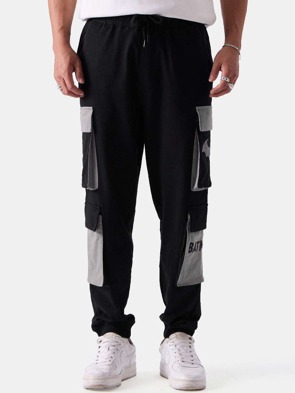  The Souled Store Black & Grey Men Mid-Rise Batman Printed Cargo-Joggers
