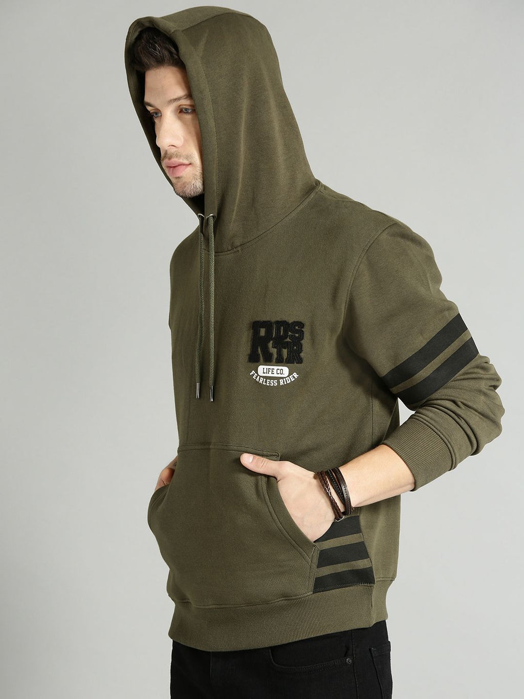  The Roadster Lifestyle Co Men Olive Green Solid Hooded Sweatshirt