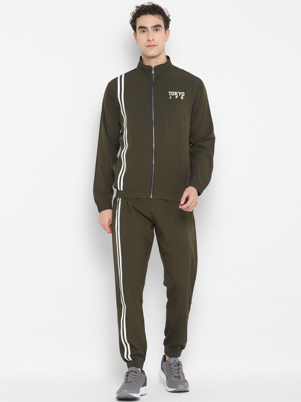  Yuuki Men Olive Green Solid Tracksuit