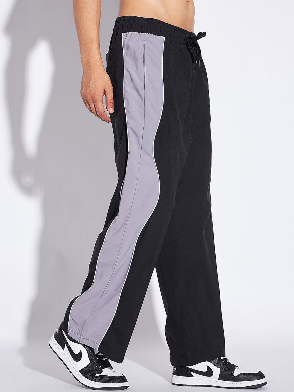  FUGAZEE Men Mid-Rise Relaxed-Fit Wavy Panel Track Pants