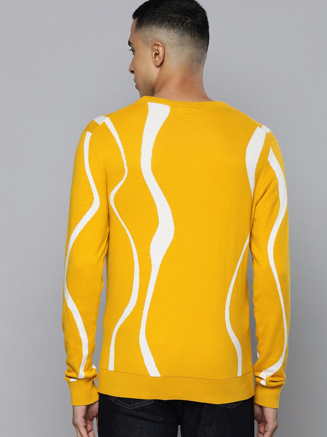  Levis Men Yellow Abstract Printed Sweatshirt