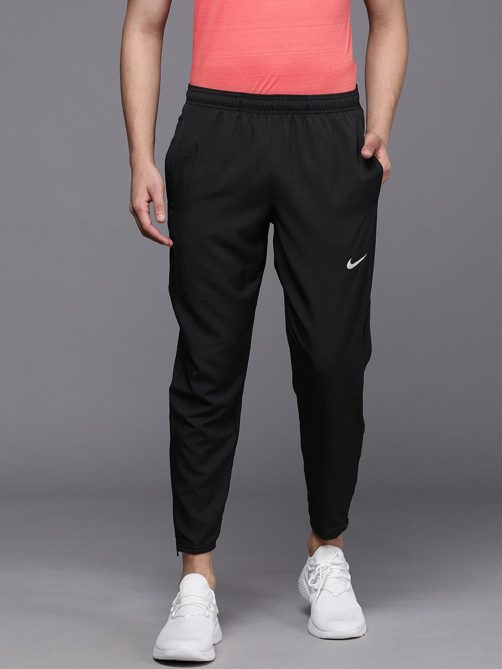 Nike Men Black SolidDri-FIT Challenger Woven Running Pants