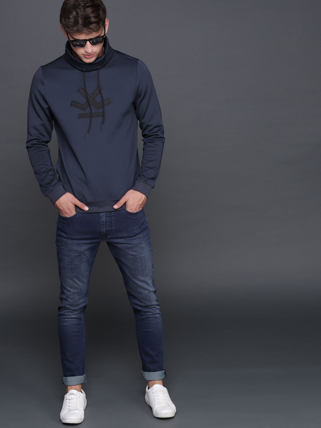 WROGN Men Navy Solid Sweatshirt