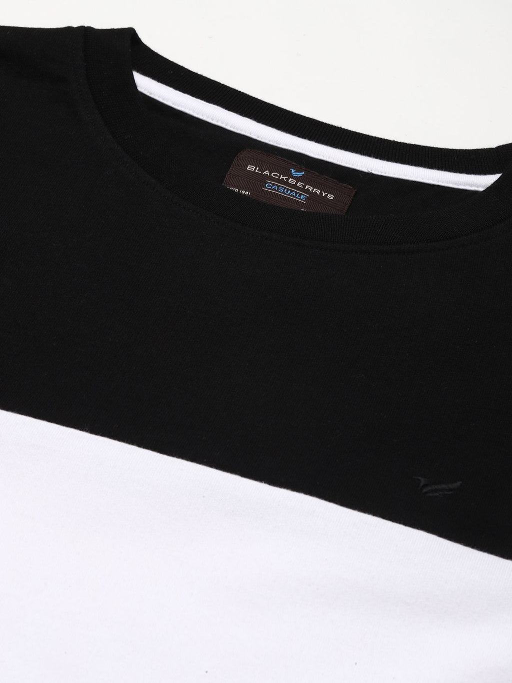  Blackberrys Men Black & White Colourblocked Sweatshirt