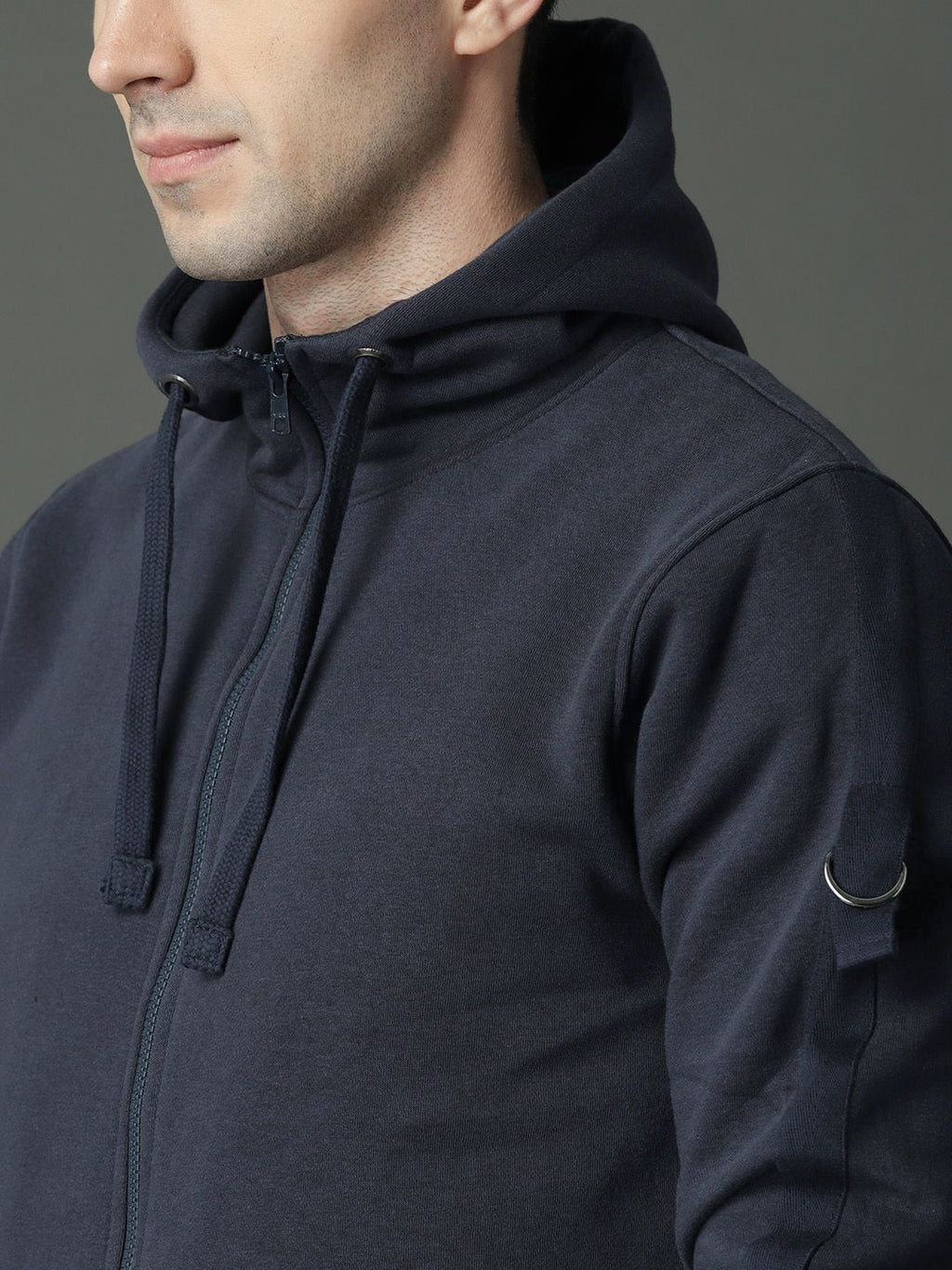  Roadster Men Navy Blue Solid Hooded Sweatshirt
