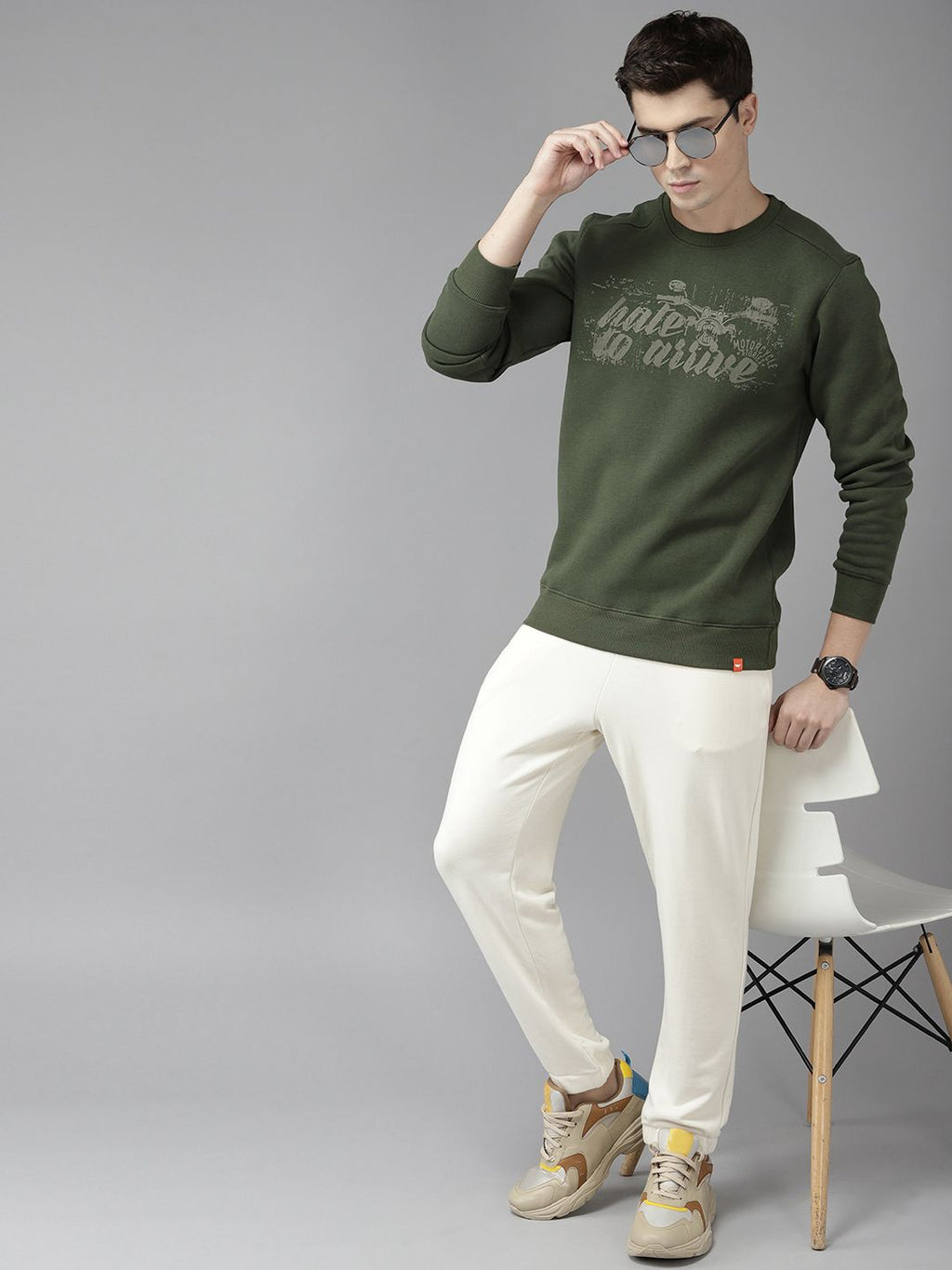  Wildcraft Men Olive Green Printed Sweatshirt