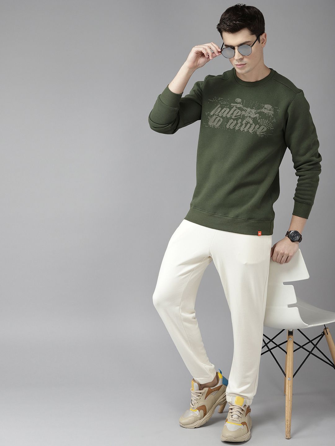  Wildcraft Men Olive Green Printed Sweatshirt