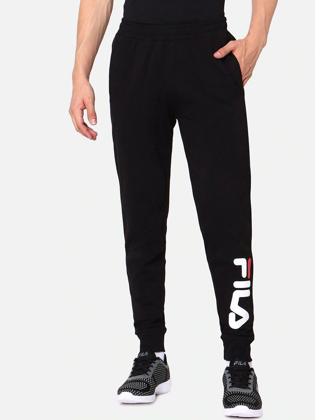  FILA Men MANAKIN Solid Cotton Joggers