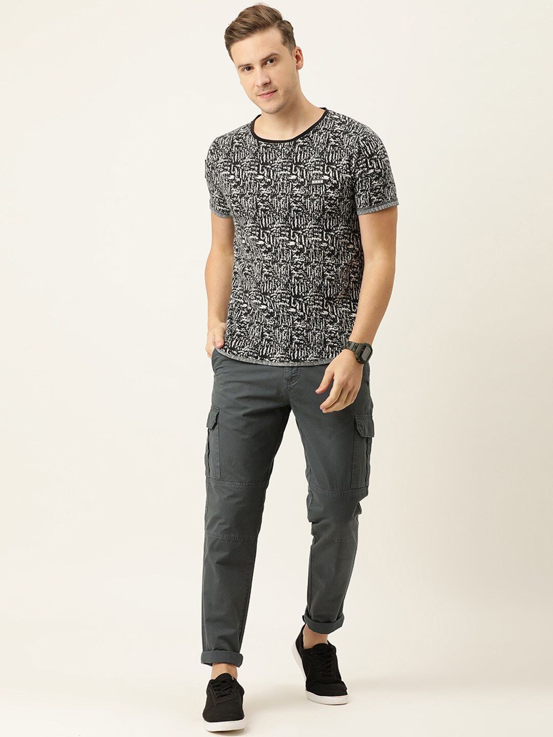  IVOC Men Grey Slim Fit Cotton Cargos Trousers