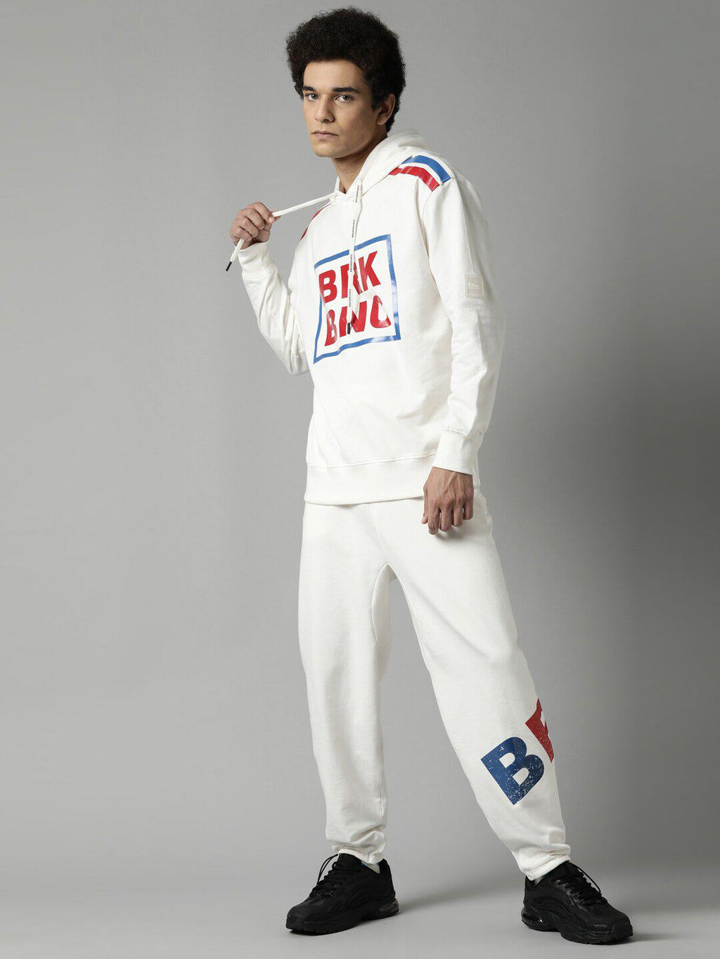  Breakbounce Men Off White Printed Hooded Pure Cotton Sweatshirt