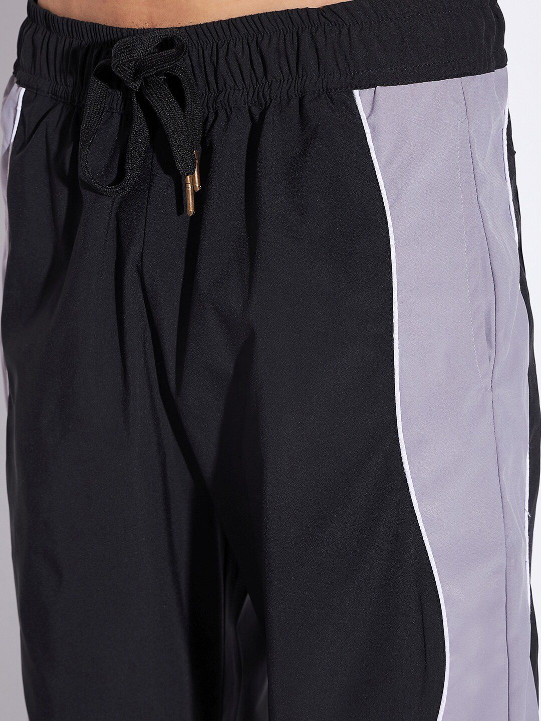  FUGAZEE Men Mid-Rise Relaxed-Fit Wavy Panel Track Pants