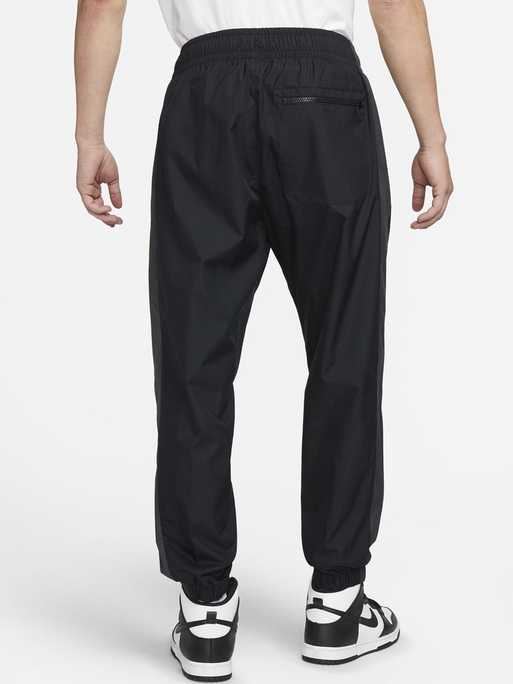  Nike Men Brand Logo Detail Mid-Rise Joggers