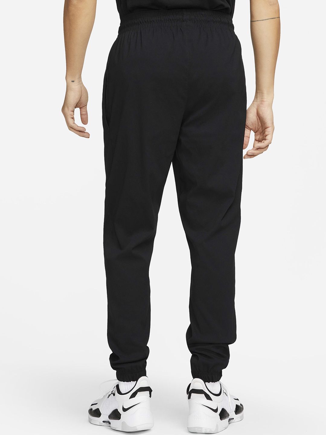  Nike Men DNA Woven Basketball Joggers