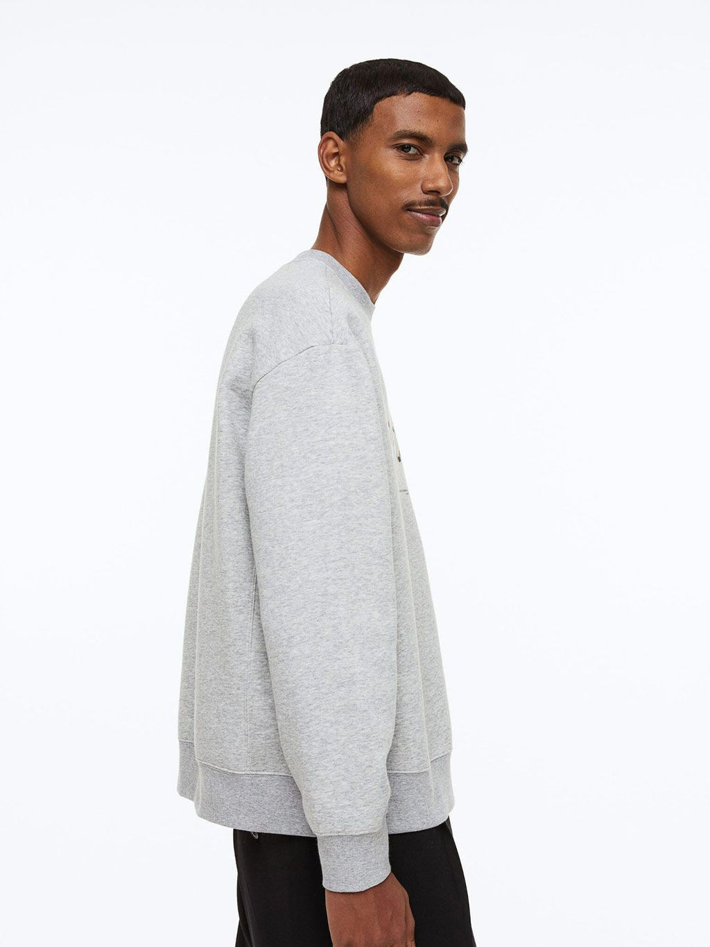  H&M Men Printed Sweatshirt
