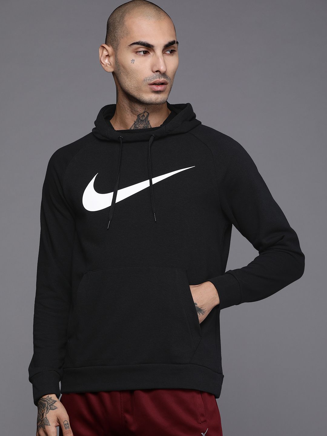  Nike Men Black Printed Dri-Fit Hooded Training Sweatshirt