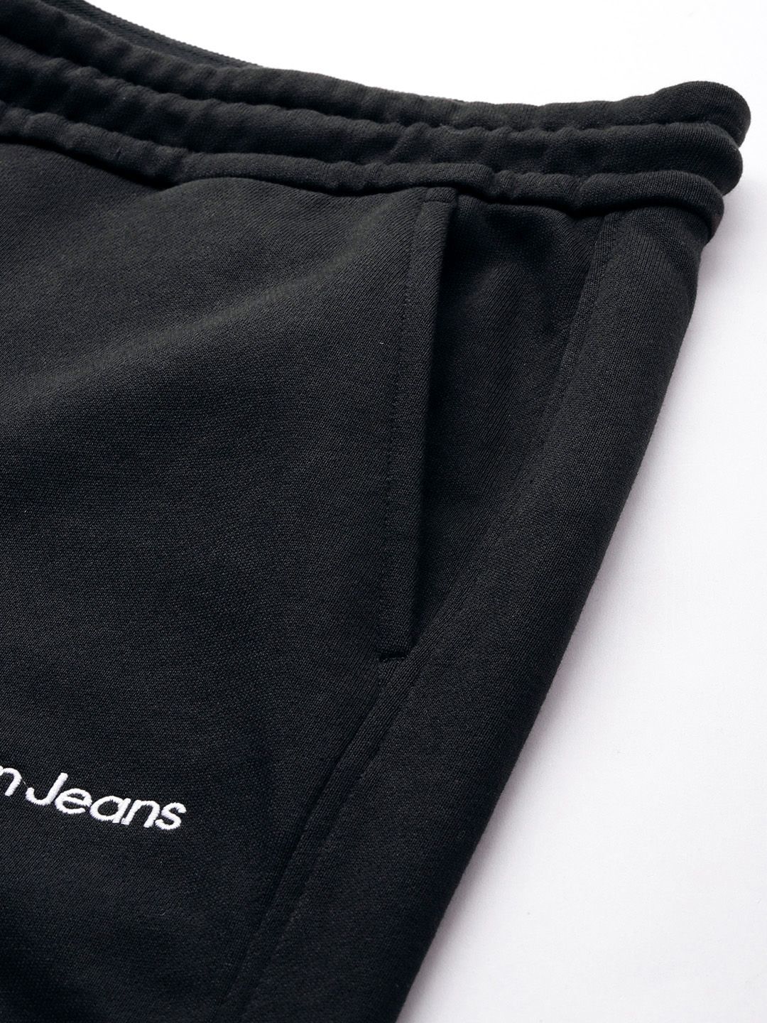 Calvin Klein Jeans Men Mid-Rise Pure Cotton Track Pants With Typography Embroidered Detail