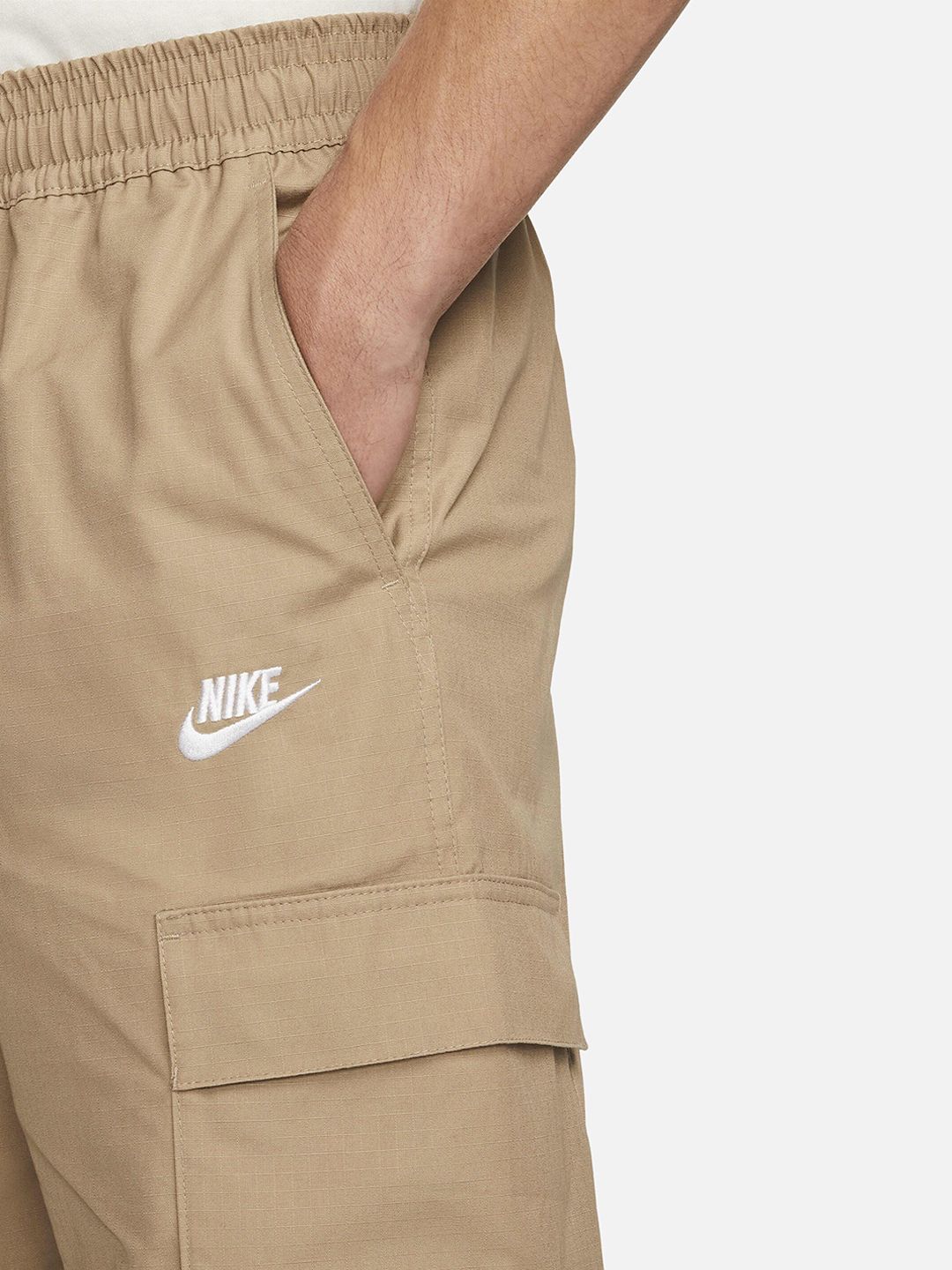  Nike Men Club Logo Printed Woven Cargo Track Pants