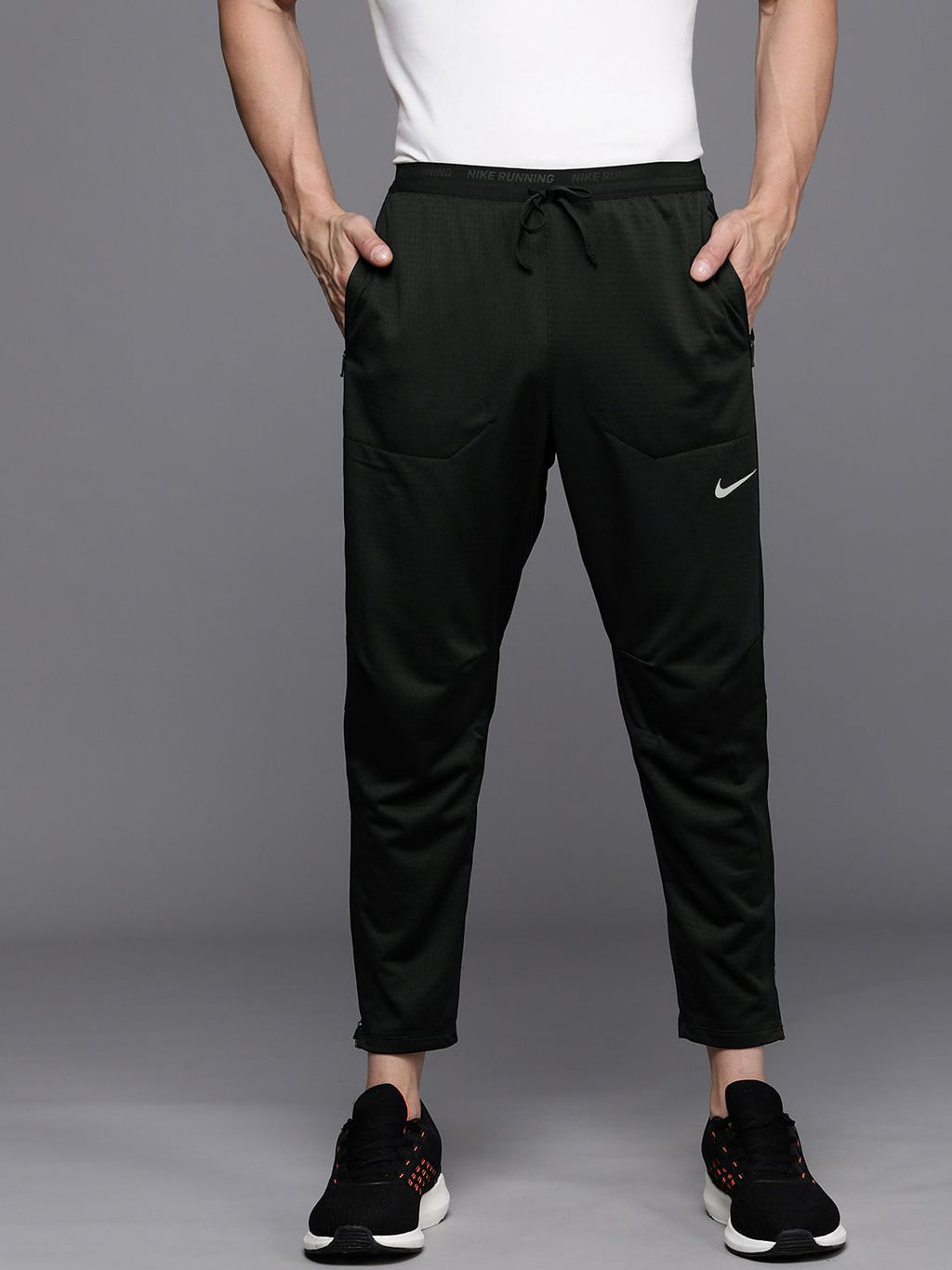  Nike Men Black Solid Dri-FIT Phenom Elite Knit Running Track Pants
