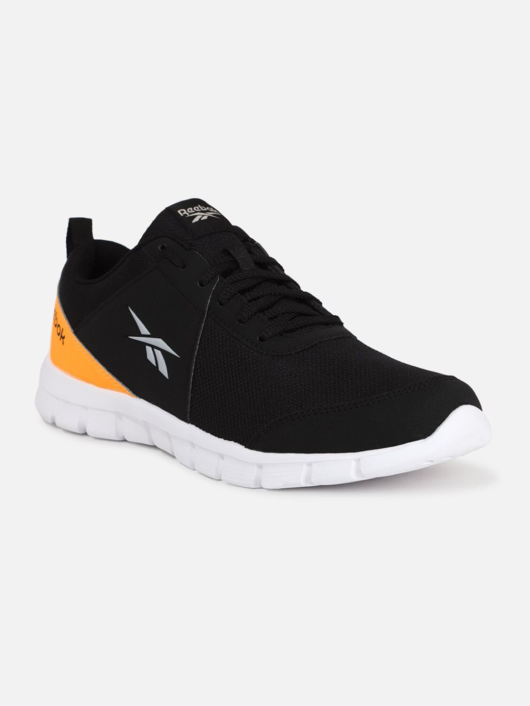  Reebok Men Travellar LP M Running Shoes
