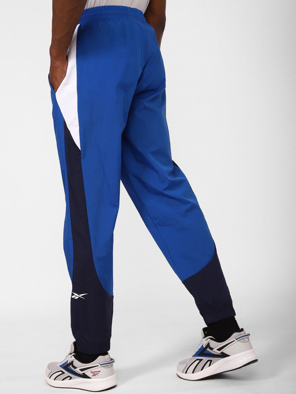  Reebok Men Train Woven Colourblocked Joggers