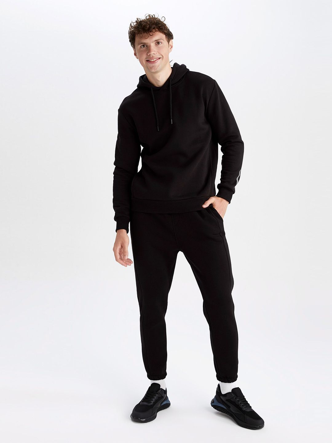  DeFacto Men Black Hooded Sweatshirt