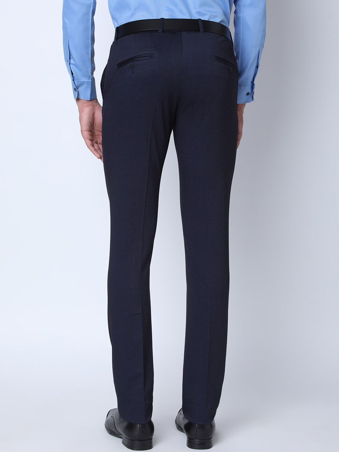  Oxemberg Men Mid Rise Slim Fit Formal Trousers