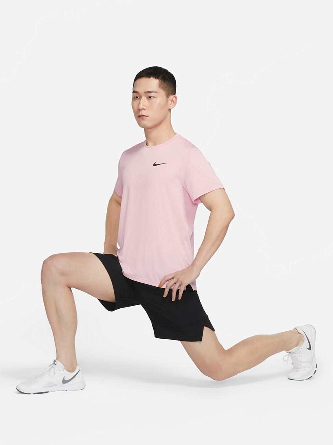  Nike Pro Dri-FIT Short-Sleeve T-Shirt