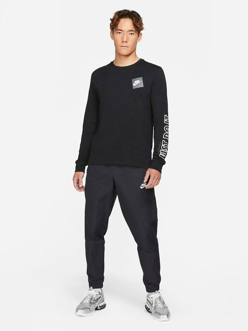  Nike Sportswear Men Black Core Track Pants