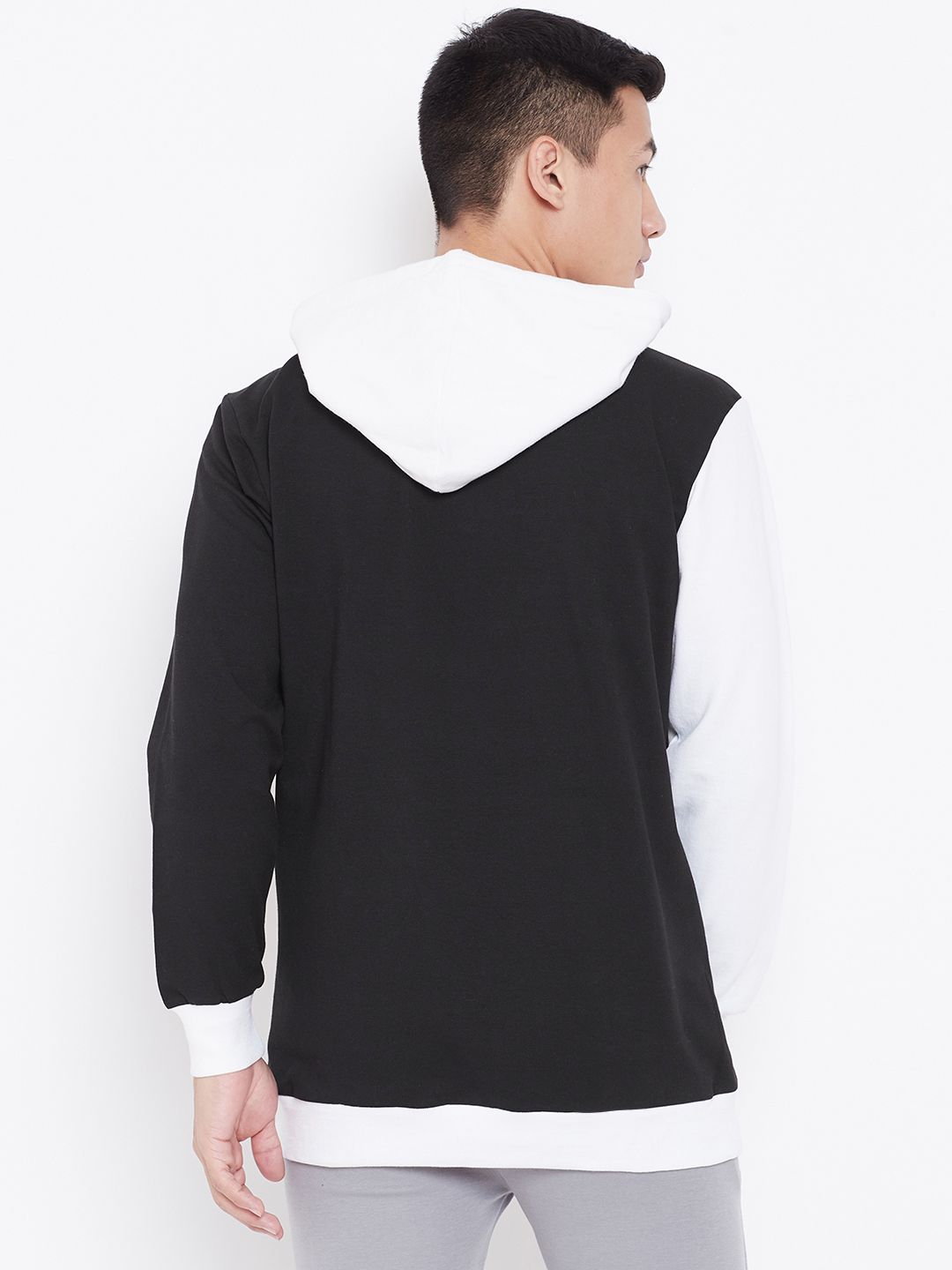  Aesthetic Bodies Men Black & White Colourblocked Hooded Sweatshirt