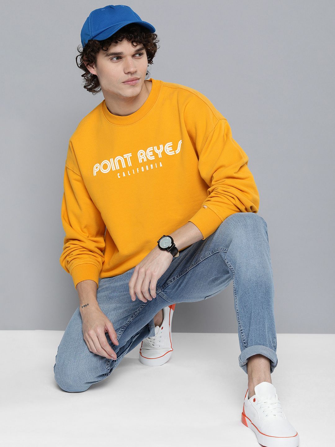  Levis Men Typography Printed Round Neck Pure Cotton Sweatshirt