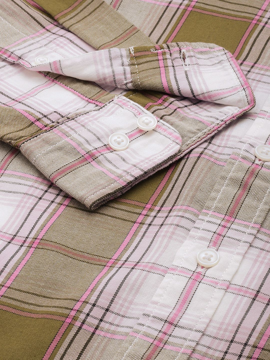  Levis Men Checked Slim Fit Pure Cotton Casual Shirt