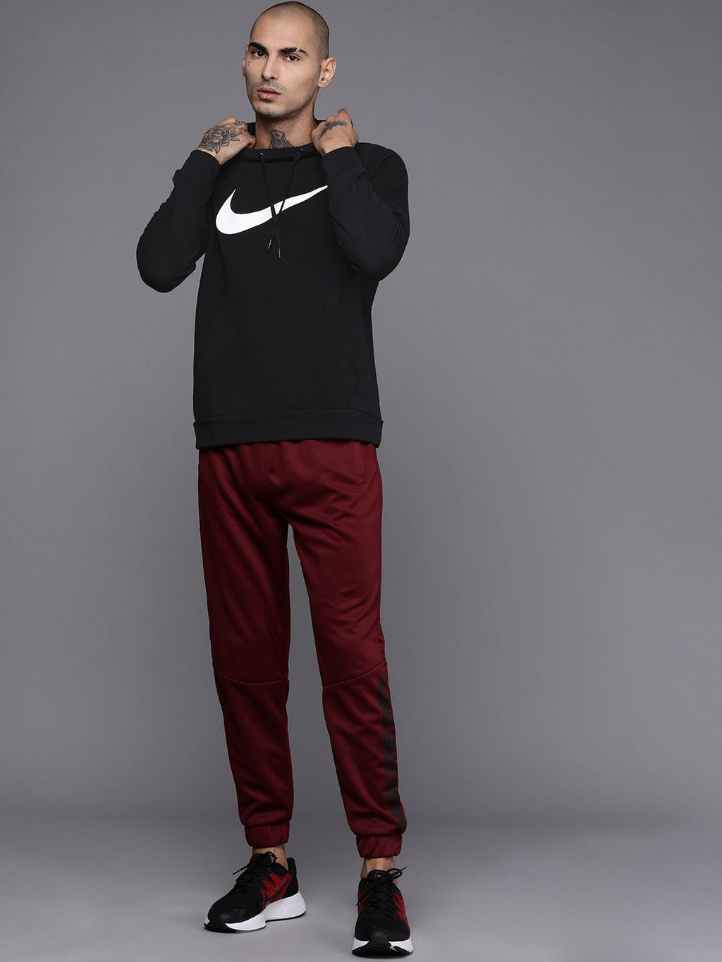  Nike Men Black Printed Dri-Fit Hooded Training Sweatshirt